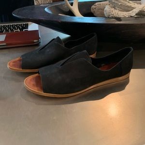 I.State black leather shoes